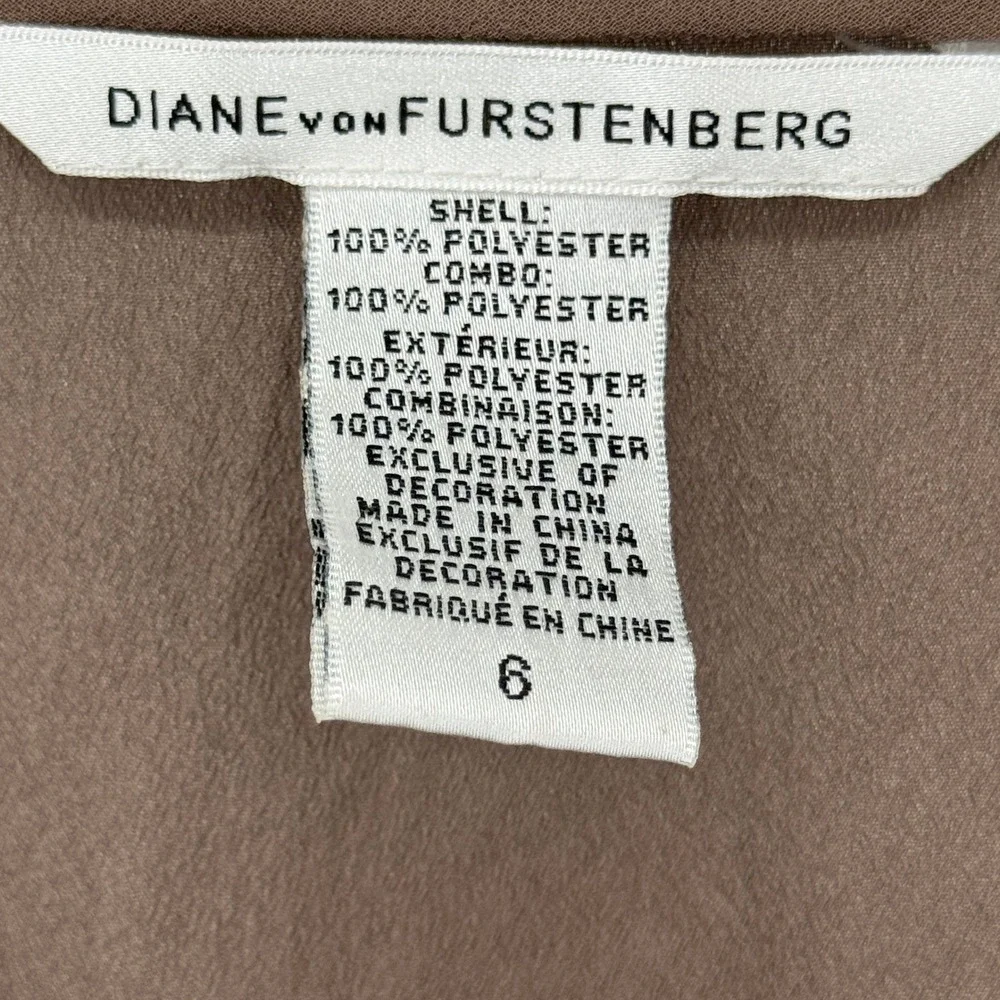 Diane von Furstenberg Dress‎ Size 6  DVF Brown Short Sleeve Pleated Mini Dress